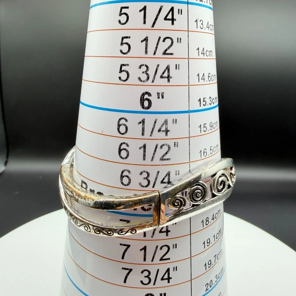 N/A silver tone
